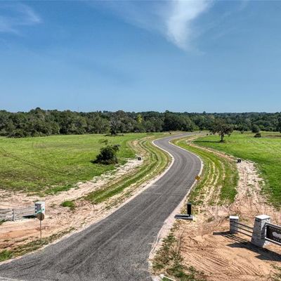 273 Oak Hill Lane, Bellville, TX 77418