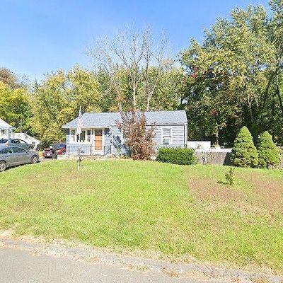 28 John St, Enfield, CT 06082