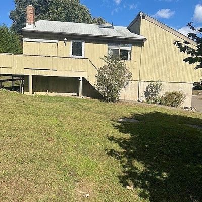 28 Saginaw Trl, Guilford, CT 06437