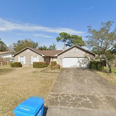 2804 Venetian Ct, Gulf Breeze, FL 32563