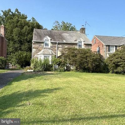 2842 Haverford Rd, Ardmore, PA 19003