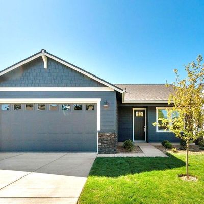 2884 Ne Pinnacle Place, Bend, OR 97701