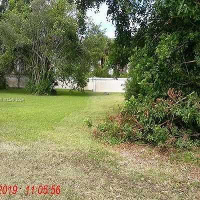 29 Nw Ter, Oakland Park, FL 33311