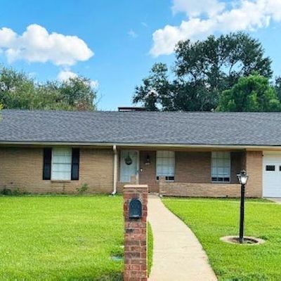 2908 Crestwood Ln, Kilgore, TX 75662