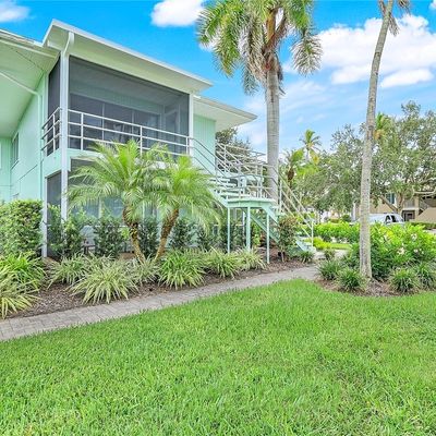 295 8th Avenue S, Naples, FL 34102