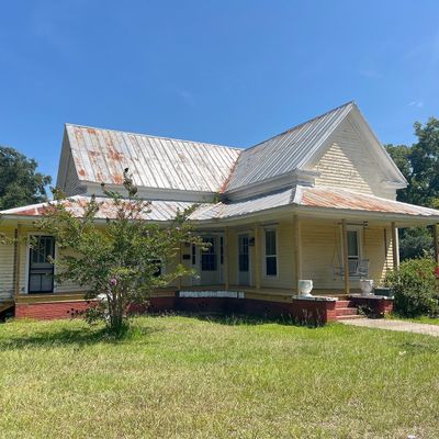 295 S Lewis St, Metter, GA 30439