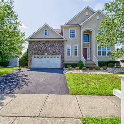 30 Violet Ct, Monroe Township, NJ 08831