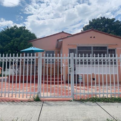 300 Nw 13 Th Ave, Miami, FL 33125