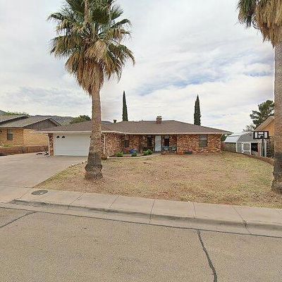 3004 Los Robles, Alamogordo, NM 88310