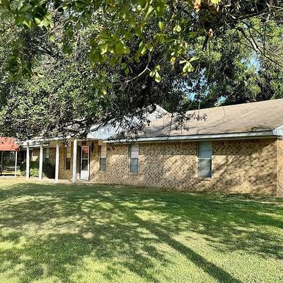 301 W Dechard Street, Franklin, TX 77856