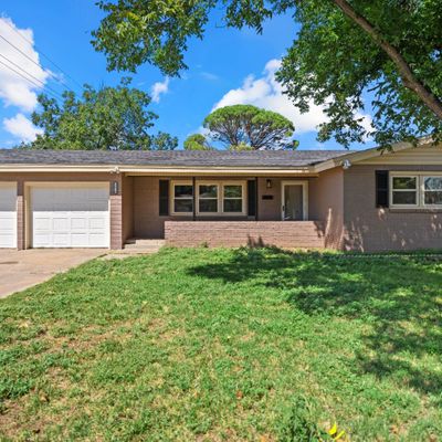 3016 37th Street, Lubbock, TX 00000