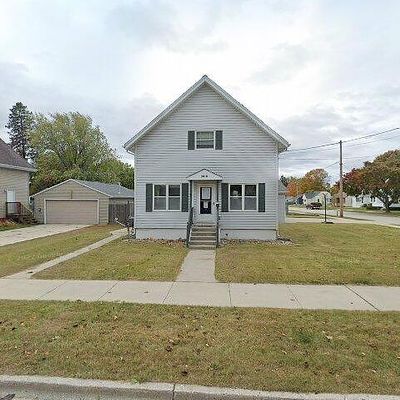 3018 School St, Two Rivers, WI 54241