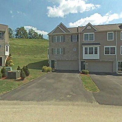 3027 Ironwood Cir, Jeannette, PA 15644