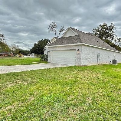 252 Freeman Boulevard, West Columbia, TX 77486