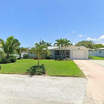 2540 Ne Marian St, Jensen Beach, FL 34957