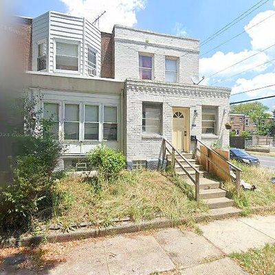 2561 S Dewey St, Philadelphia, PA 19142