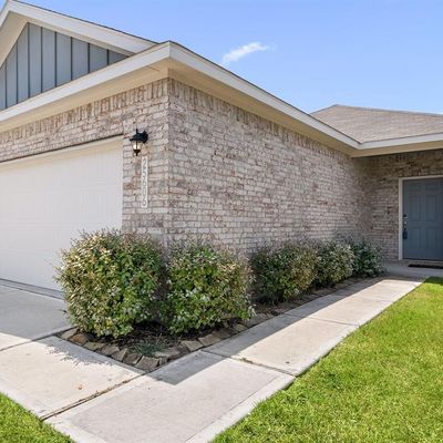 25606 Northpark Palm Dr, Porter, TX 77365