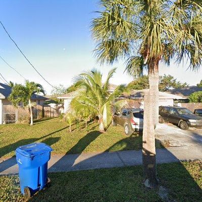 2609 Avenue S, Riviera Beach, FL 33404