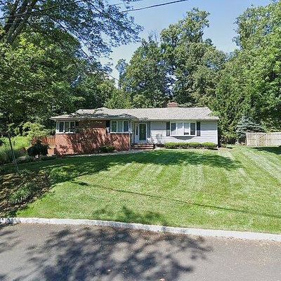 261 Meetinghouse Ln, Mountainside, NJ 07092