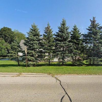 262 Castle Terrace Ave, Fontana, WI 53125