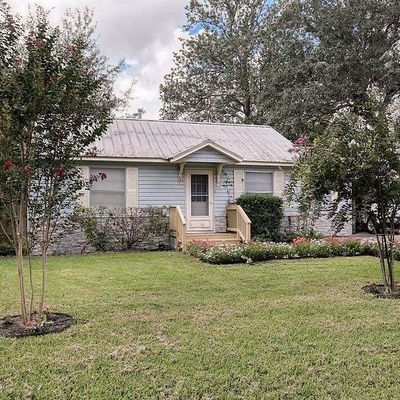 2703 Holly St, Waller, TX 77484