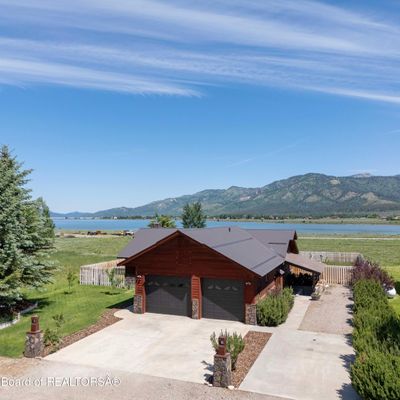 325 Snake River Dr, Alpine, WY 83128