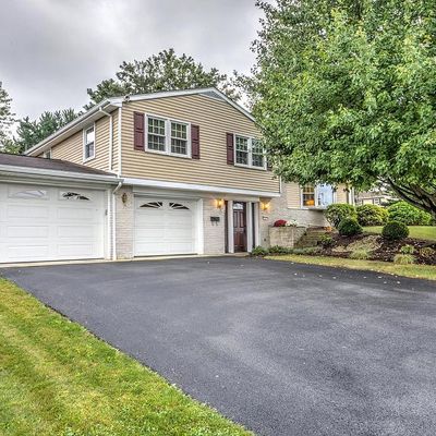 328 E Conestoga St, New Holland, PA 17557