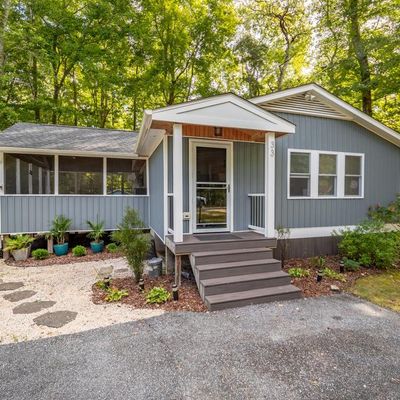 33 Greenwood Ln, Berlin, MD 21811