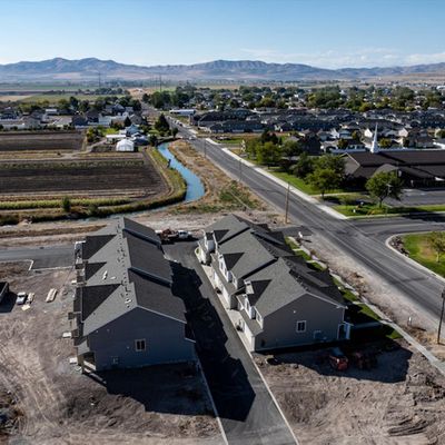 35 E 1225 S # 17, Tremonton, UT 84337