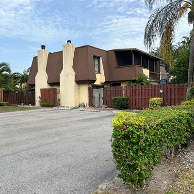 3524 Gardens East Drive, Palm Beach Gardens, FL 33410