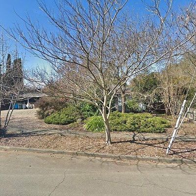 3527 Hacienda Dr, Santa Rosa, CA 95405