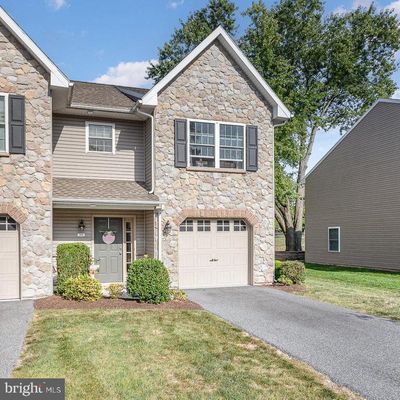 355 Melbourne Ln, Mechanicsburg, PA 17055