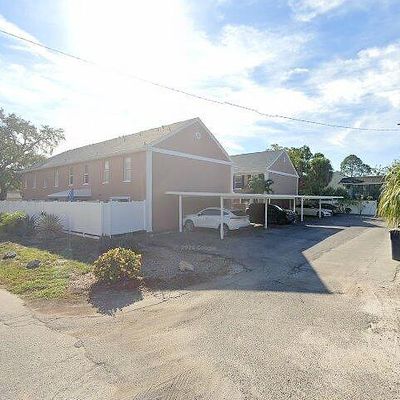 303 S Bungalow Park Ave, Tampa, FL 33609