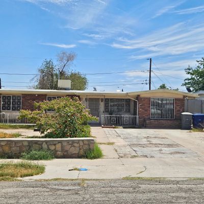 304 Petty Ln, El Paso, TX 79907