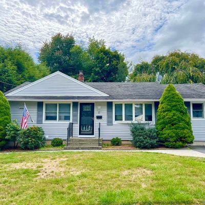 31 Dale Dr, Milford, CT 06461