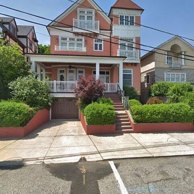 31 Hamilton Ave, Weehawken, NJ 07086