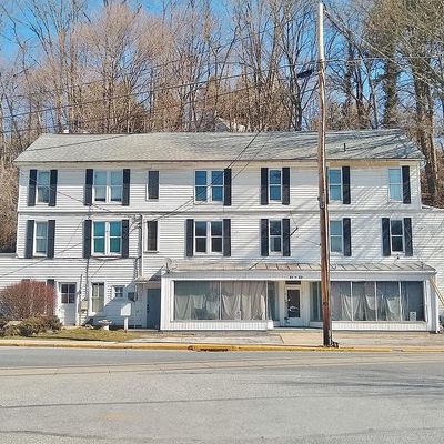 31 Main St, Glen Rock, PA 17327