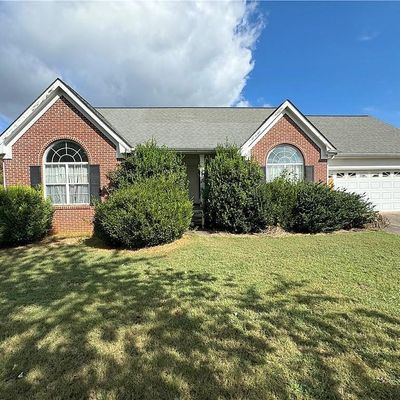 310 Briarwood Dr, Winder, GA 30680