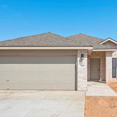 310 E 25th Street, Wolfforth, TX 79382