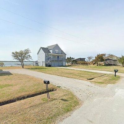 310 Harbour Point Rd, Beaufort, NC 28516