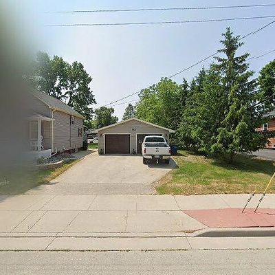 310 W Pulaski St, Pulaski, WI 54162