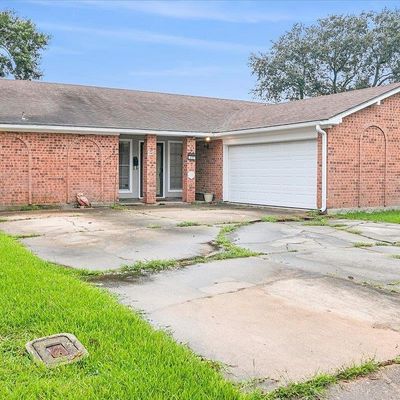 311 N 36 Th St, Nederland, TX 77627