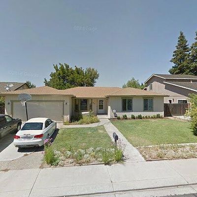 317 Gilbert Dr, Ripon, CA 95366