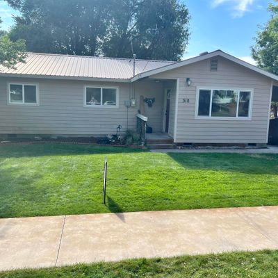 318 S E St, Lakeview, OR 97630