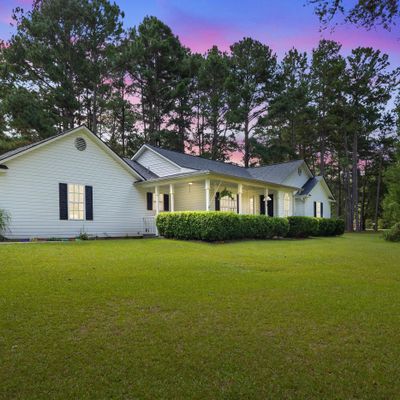 39 W Jones Dr, Hawkinsville, GA 31036