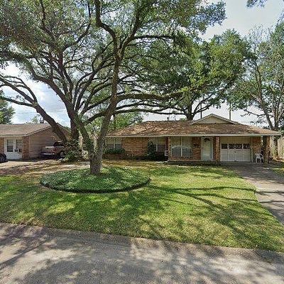 3919 Gardendale Dr, Houston, TX 77092