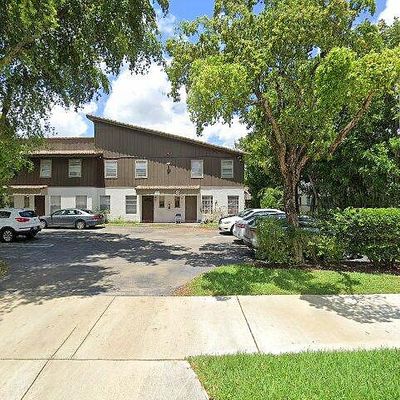 3920 Woodside Dr #14, Coral Springs, FL 33065