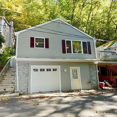 4 Maiden Ln, Seymour, CT 06483