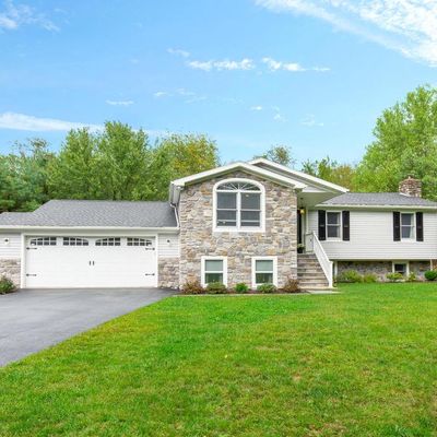 4 Stoudt Rd, Hummelstown, PA 17036