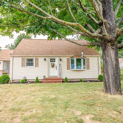 4 Thomas St, Enfield, CT 06082